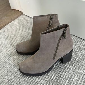 Beige Blondo Boots